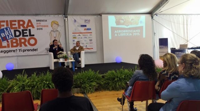 Presentazione del Libro "La profezia della casa di ghiaccio" con l'autore, Alessio Merigo, e con Claudio Bragaglio. Fiera del Libro, piazza Vittoria, 11 ottobre 2015